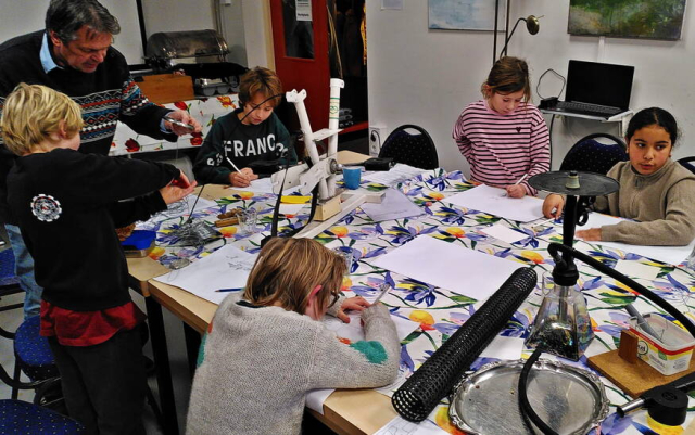 Een groepje ontwerpers aan het werk